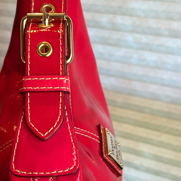Dooney and Bourke Handbag LIKE NEW - Picture 2 of 7